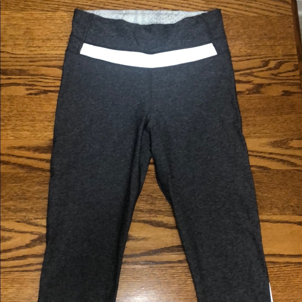 Lululemon gray long crops